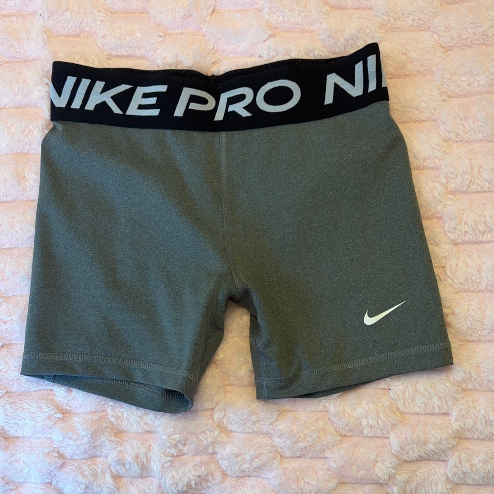 Nike Women's Athletic Shorts in Gray